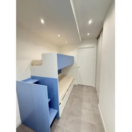 Stylish Flat For A Perfect Getaway アパート リニャーノ・サッビアドーロ